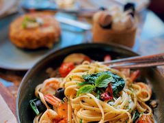 橄榄油虾仁意大利面-BROWNSTONE布朗石西班牙餐厅(富城店)