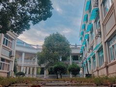 -浙江越秀外国语学院