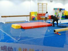 -蜩动儿童运动成长馆(恒生万鹂广场店)