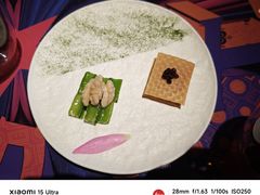 冷菜双拼（鹅肝春卷脆皮&龙豆鲜桃仁）-上海滩餐厅(BFC外滩金融中心店)