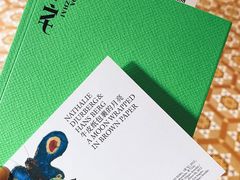-Nathalie Djurberg与Hans Berg“牛皮纸包裹的月亮”-Prada荣宅当季展览