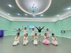 -Isee灰姑娘国际儿童艺术中心(北马路大悦城店)