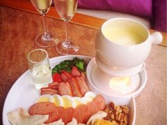 芝士火锅&nbsp;cheese&nbsp;fondue&nbsp;(gruyere)-巴别塔法餐舍(朝阳店)
