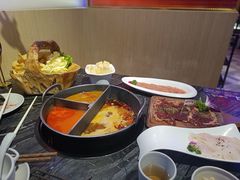 -热火朝天鲜切牛肉火锅(南强街巷店)