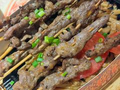 -威记烧嘢·南宁烧烤·超级生牛(绿地店)
