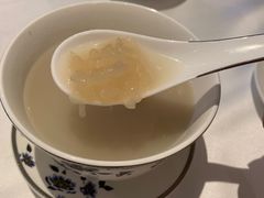 雪耳南北杏煲皇冠梨-炳胜品味(珠江新城店)