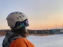 -采薇庄园四季滑雪场
