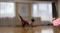 -亚太瑜伽普拉提学院