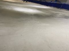 -乔波室内滑雪场