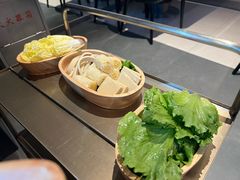 -左庭右院鲜牛肉火锅(金山万达店)