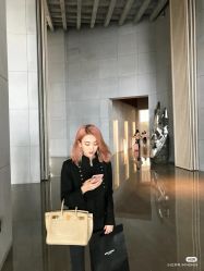 -时尚殿堂明星门店