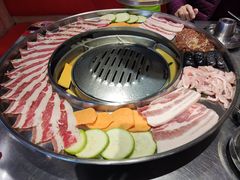 -哈哈碳都·牛肋条无限自助烤肉(台江万达店)