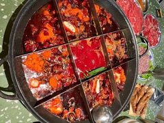 -五里关火锅(上海鑫耀·光环Live店)