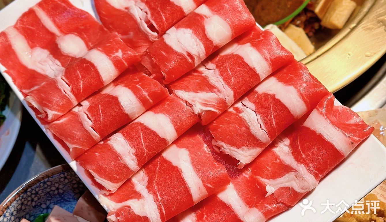 藏在居民区里的重庆火锅店，蒜里甜牛肉串爱了‼️