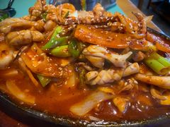 辣炒铁板鱿鱼-唯成•韩国炭火烤肉 유성고기