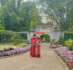 -现代经典婚纱摄影