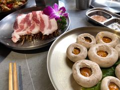 -围炉肉舍•炭烤活鳗•丹东海鲜烤肉(步行街店)