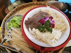 -王婆乔鲜鱼自助火锅(蜀汉路店)
