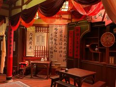 -暴风岛沉浸式体验馆(百联世纪店)
