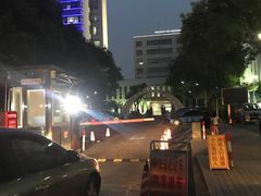 -上海市闵行区中心医院·停车场