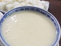 -周大娘牛乳(旧寨古村总店)