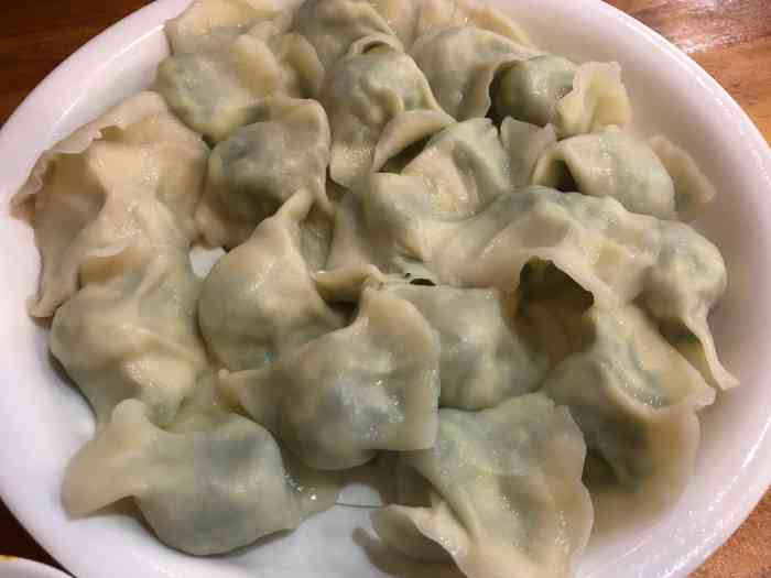 娘福记手工水饺12路(凤城十二路总店)-"这家水饺很好吃,离家很近,路过