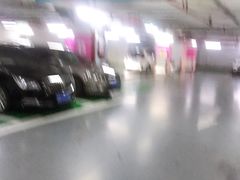 -上海青浦宝龙广场-地下停车场
