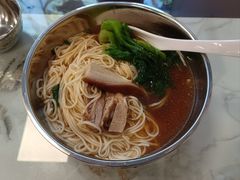 阿婆焖肉面-食惠里小笼包面馆(越秀店)