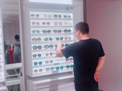 -目艮眼镜SHOWROOM(品牌集合店)