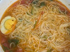 -中东大市场美食城