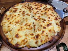 -Dragon Pizza•圆脸龙披萨·牛排餐厅