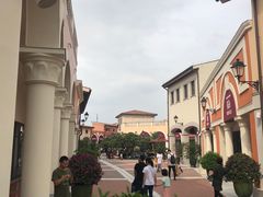 -佛罗伦萨小镇广佛名品奥特莱斯(疏港路店)