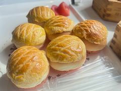 招牌水牛奶包-龙庭华宴·粤菜·早茶