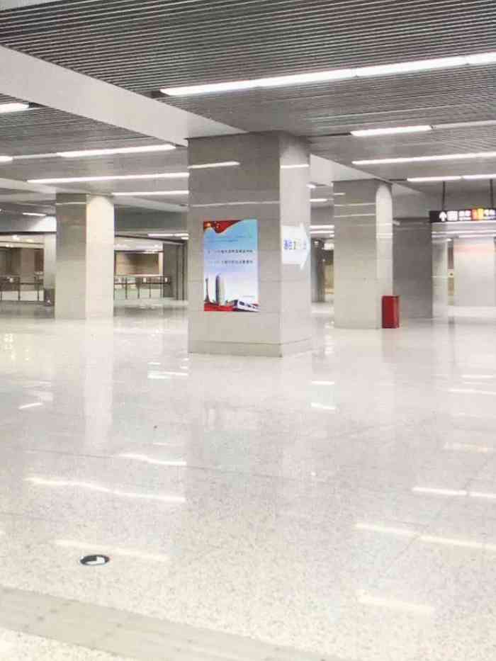 紫荆山地铁站-"大郑州有很多地铁站,来的最多的是紫荆山地.