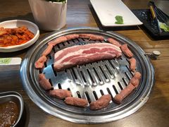 厚切五花肉-·缸桶屋·韩式牛肋条自助烤肉(西湖D11店)