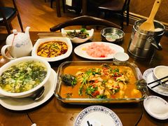餐具摆设-青梅竹酒
