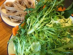 -野山舂·贵州现舂酸汤火锅(鸿通城店)