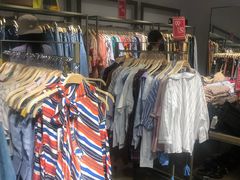 -URBAN REVIVO(北京斯普瑞斯奥特莱斯店)