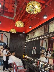 -东方先生国潮男士理发馆