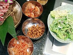 -臻牛烤肉