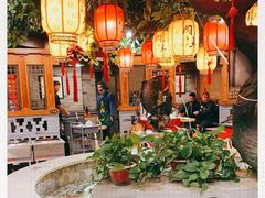 大堂-万里闯关东铁锅炖菜馆(高新旗舰店)
