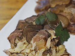 卤牛双拼-臭桂鱼儿特色餐厅(朝晖七小区北区店)