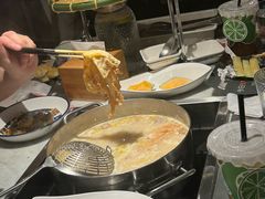 -尚尚仙·酸汤猪手·猪肚鸡火锅(华联万柳购物中心店)