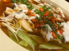 鲜椒水煮鱼-鹿港小镇(金虹桥国际中心店)