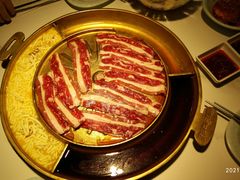 -猪啊牛呀羊啊铜盘烤肉(正大广场店)