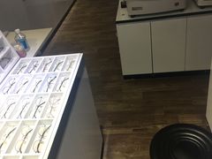 -臻美视爵眼镜·明月·依视路·蔡司折扣店(广渠门店)