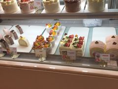 -花花卷卷·鲜食蛋糕(静安久光百货店)