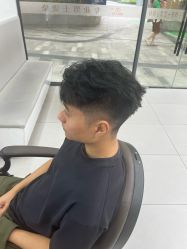 -尤司男士国潮理发馆