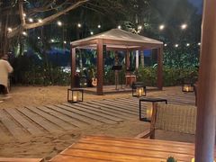 -三亚艾迪逊酒店·海滩烧烤 BARBACOA·现场乐队·浪漫晚餐·烧烤海鲜