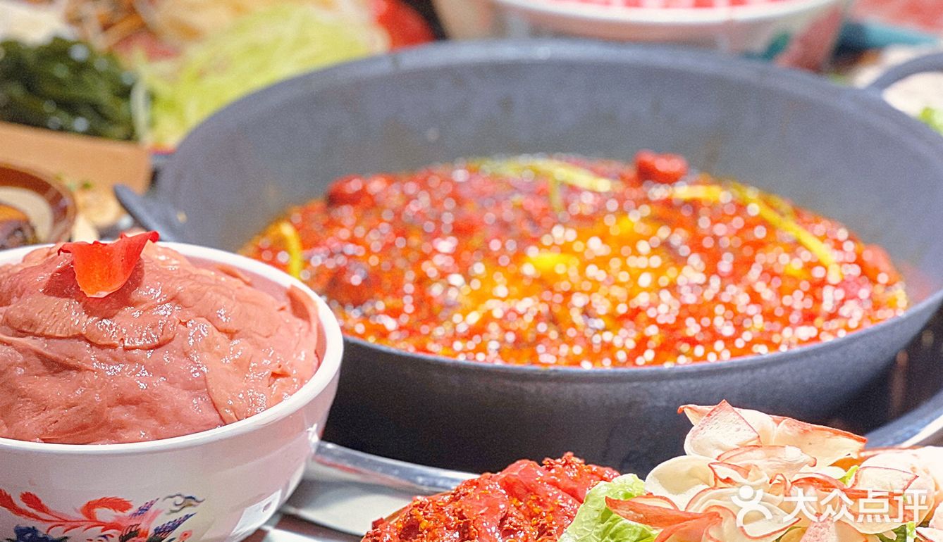 大学生都收到通知了吗❓火锅届卷王开过来了❗